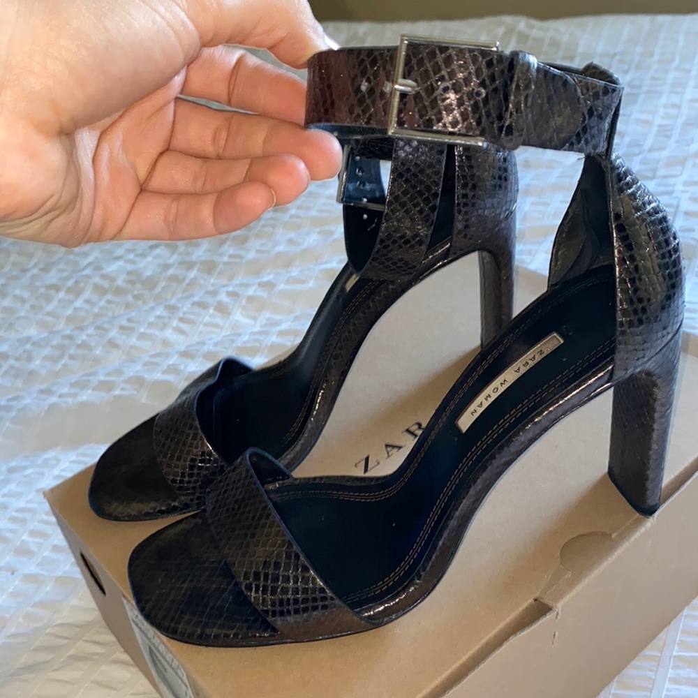 Zara Plomo Heeled Bronze two-strap Sandals